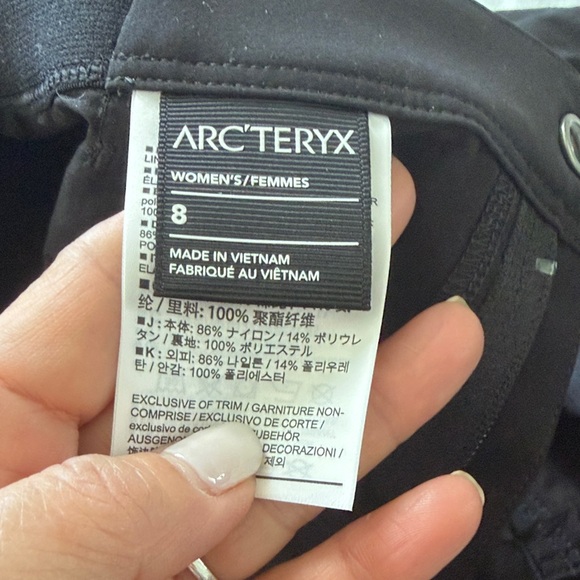 Arc'teryx Women's Black Athletic Shorts - Picture 5 of 6